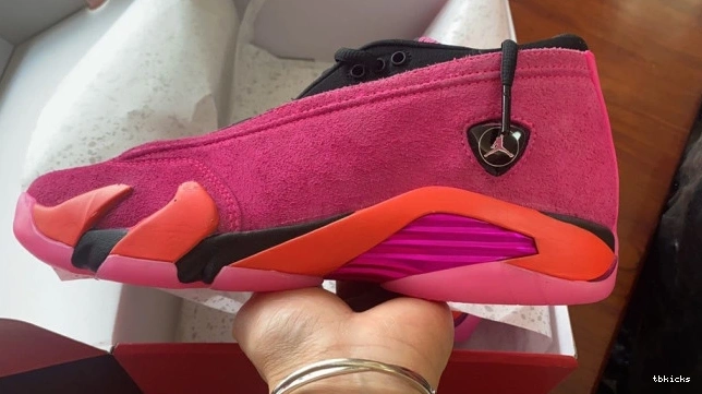 Reps TB (W) Retro Shocking 14 Low Pink Jordan DH4121-600 0731